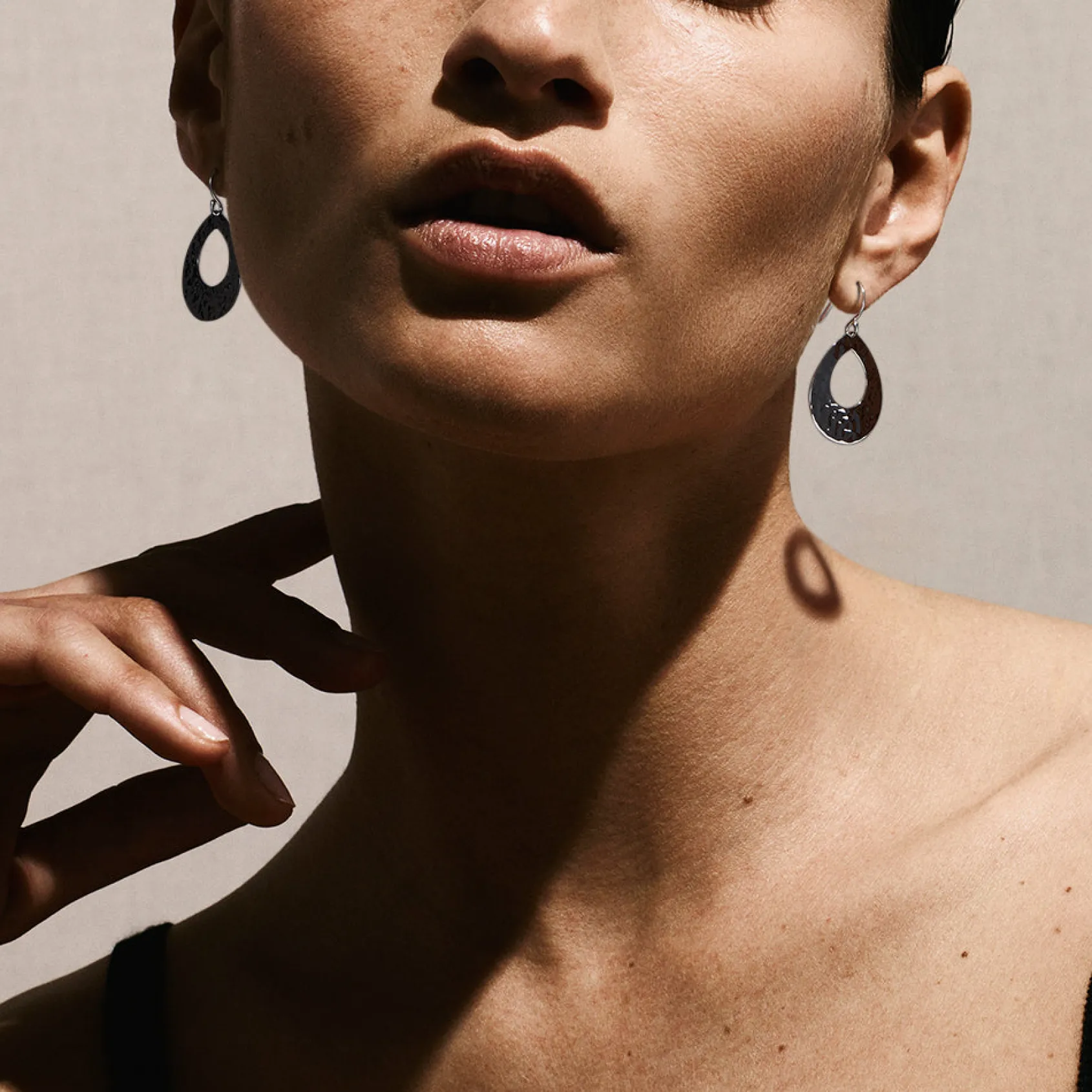 Crinkle Small Open Teardrop Earrings